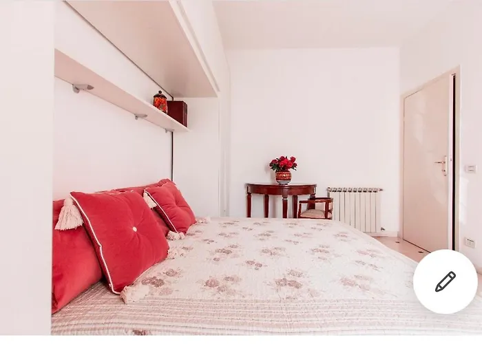 Riva Dei Fiori فياريجيو